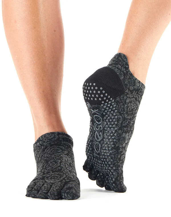 Full Toe Low Rise Grip Socks *