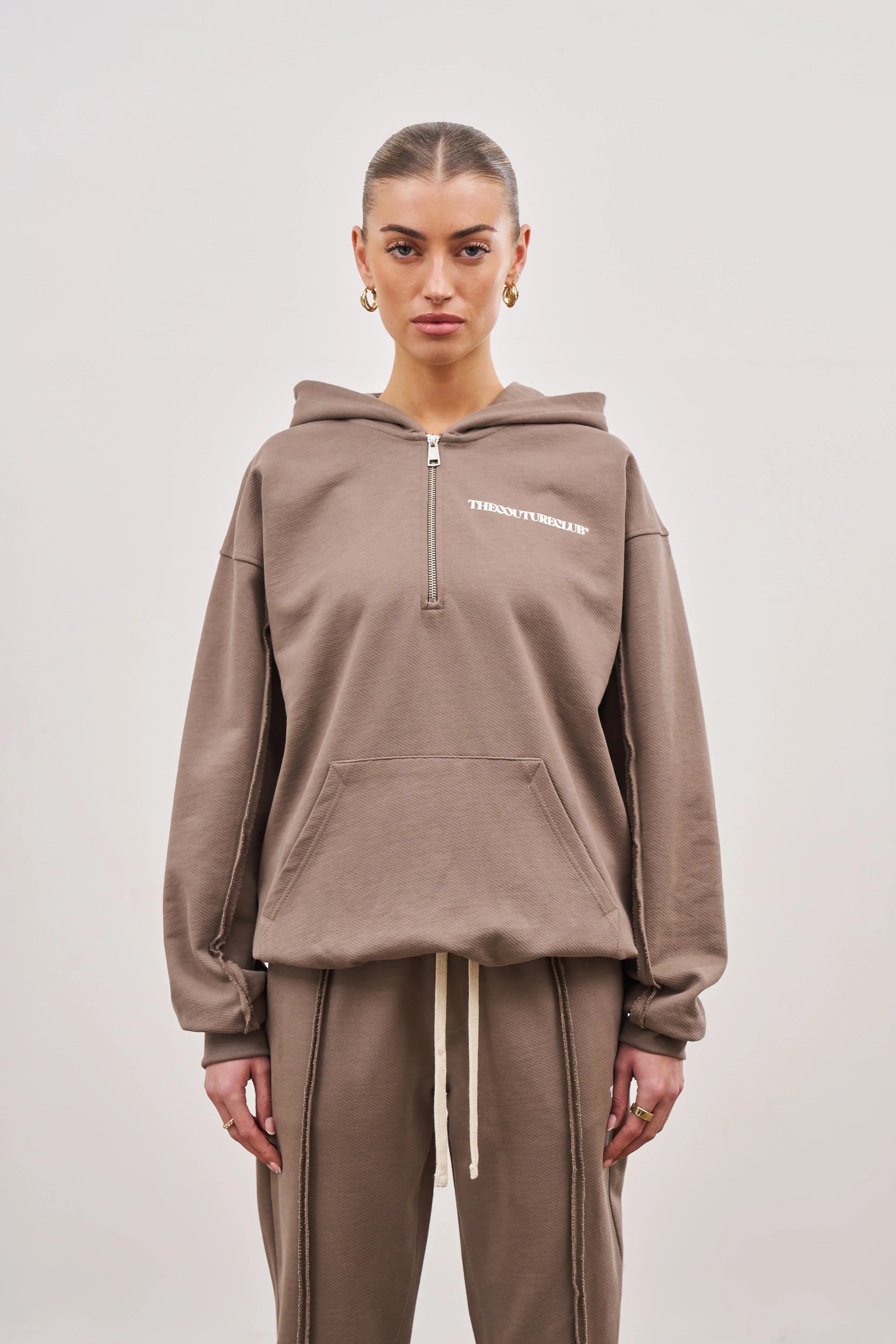 RAW SEAM QUARTER ZIP HOODIE - COFFEE